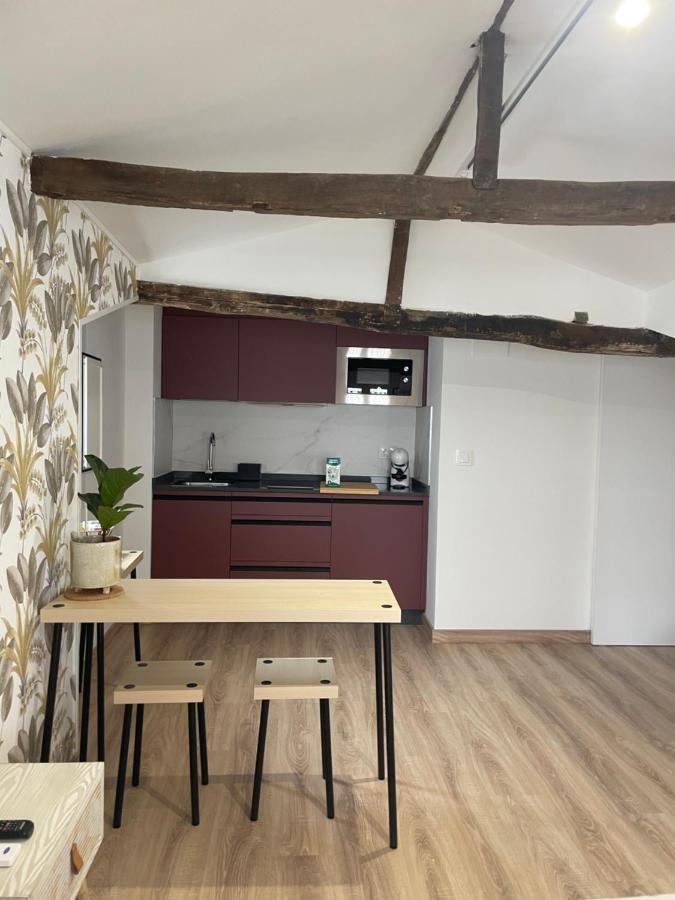 A Marias Small Apartment *
